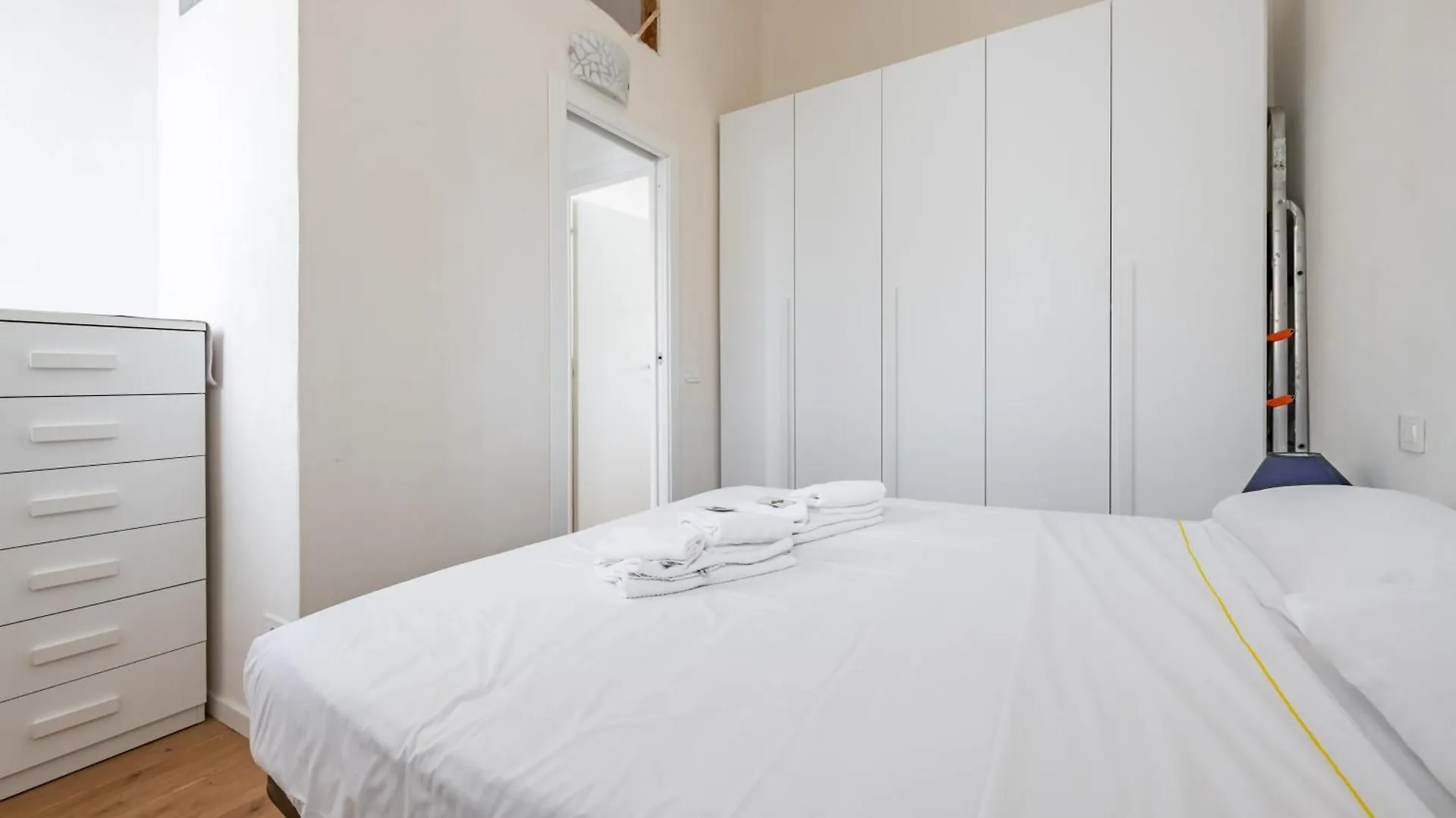 Deiva Marina Sea House! Functional Apartment