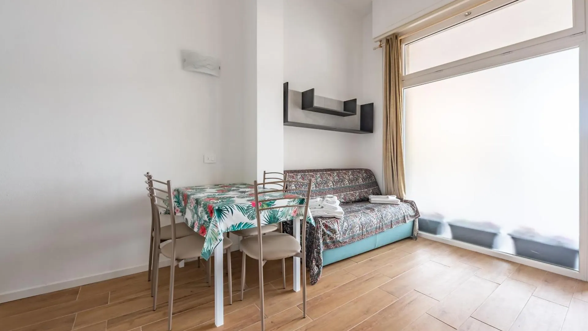 Deiva Marina Sea House! Functional Apartment  Deiva Marina